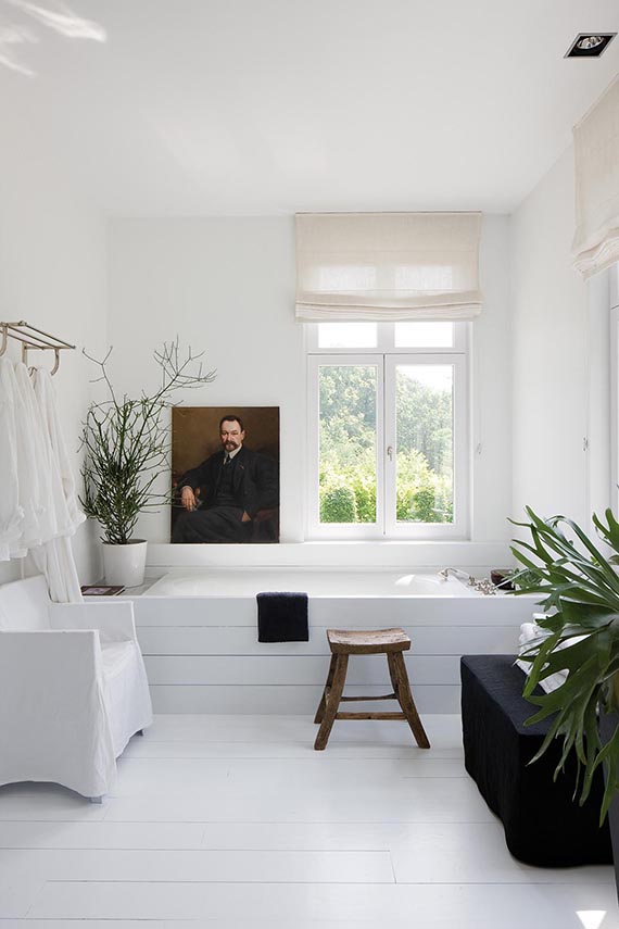 Schaar Misbruik bon Compenseer een wit interieur met houten elementen – Interieur-inrichting.net