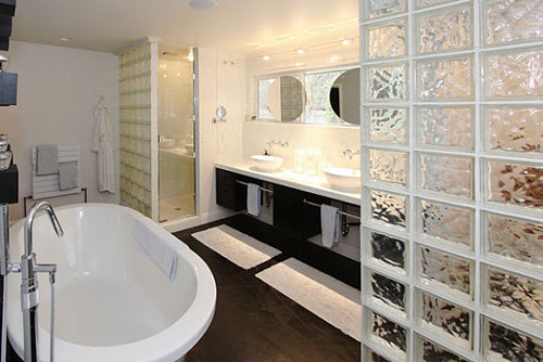 Net zo Uitsluiten Verfijning Glazen bouwstenen in badkamer – Interieur-inrichting.net