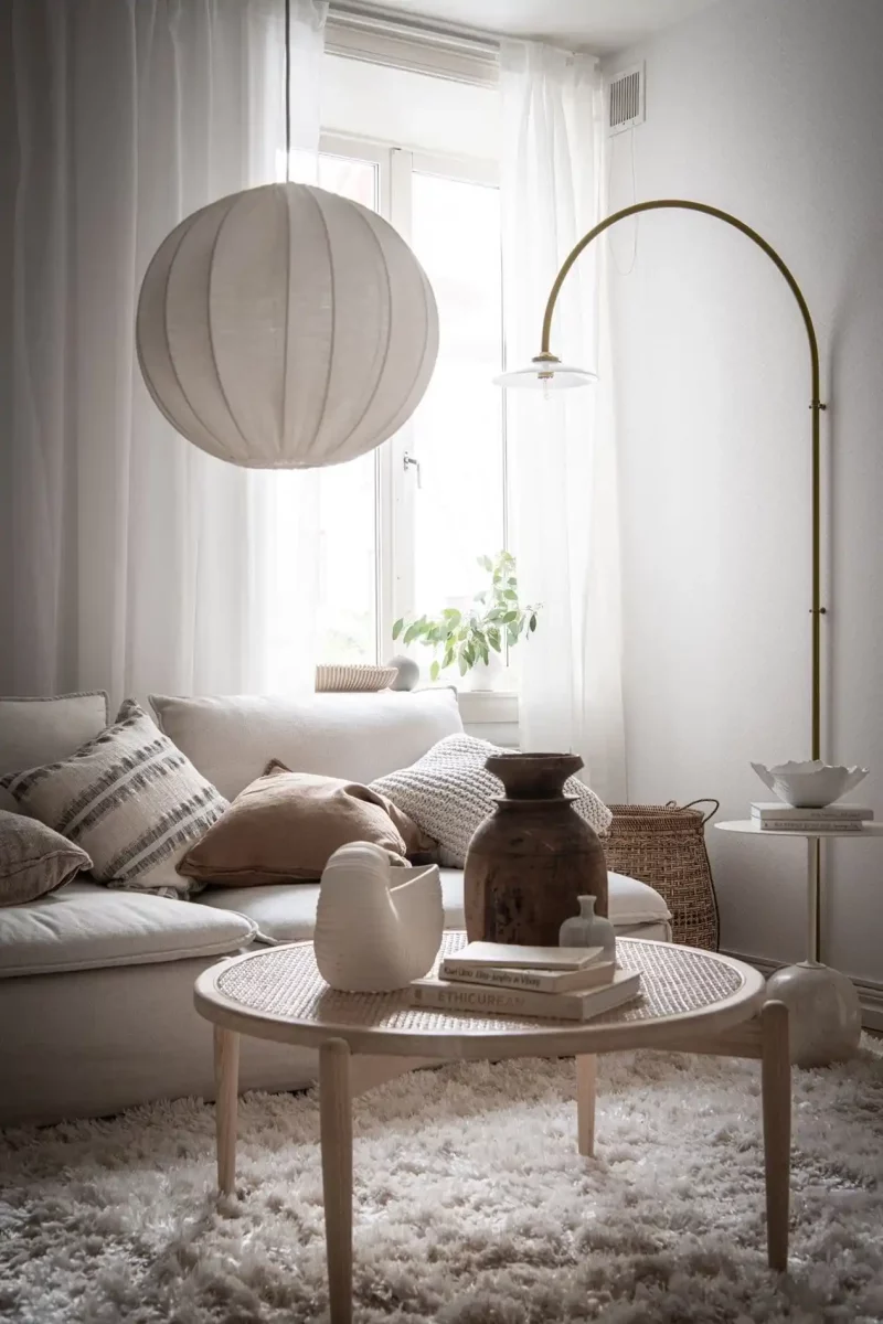 valerie objects wandlamp bij bank